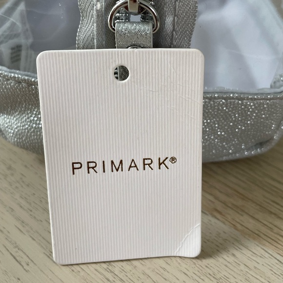 Initial M • Makeup Travel Pouch - Picture 11 of 11